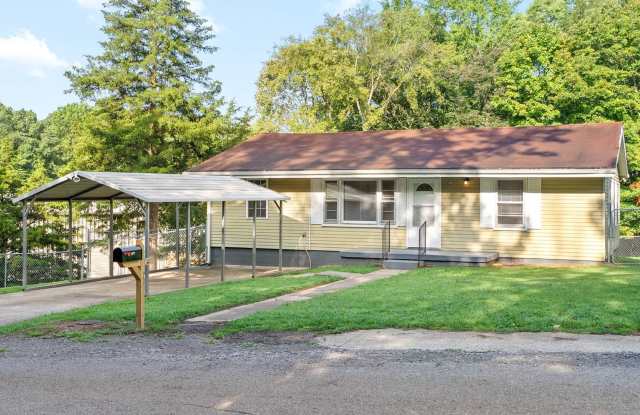 Charming Bungalow style home Gallery 1
