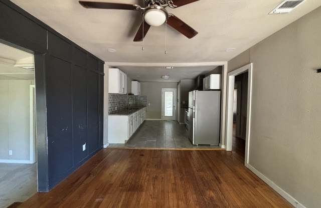 1615 Lee Hall Gallery 3