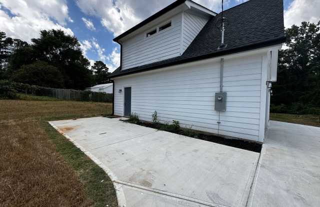 NEW CONSTRUCTION STUDIO APARTMENT PRE-LEASING FOR AUGUST 2025! photos photos
