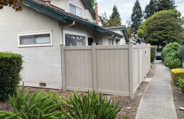 Nice 2/1.5 Meadow Pines Condo - 1065 Copeland Creek Gallery 1