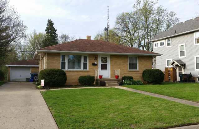 Charming Brick Home with Full Basement Wood Floors photos photos Charming Brick Home with Full Basement Wood Floors photos photos