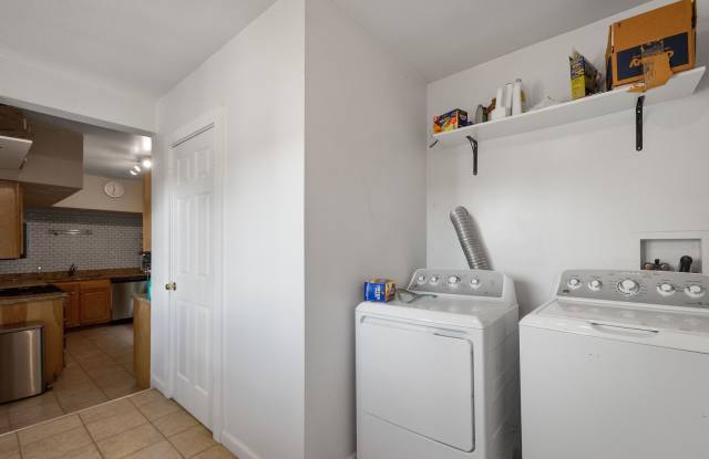 SECURE your spot TODAY and ENJOY $200 OFF the 1st 3 MONTHS of rent if signed lease by 11/12/24! SPACIOUS 3 BEDROOM, 1.5 BATH IN PITTSBURGH AVAILABLE NOW! Gallery 4