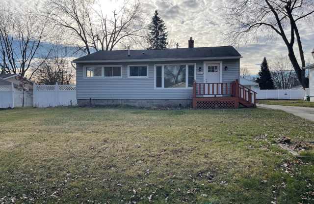 Charming 3-Bedroom Home with Finished Basement in Waterford Township Gallery 1