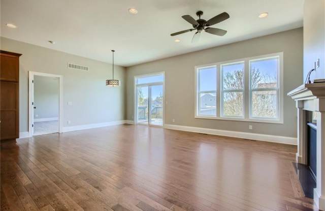 19280 Castle Court Gallery 2