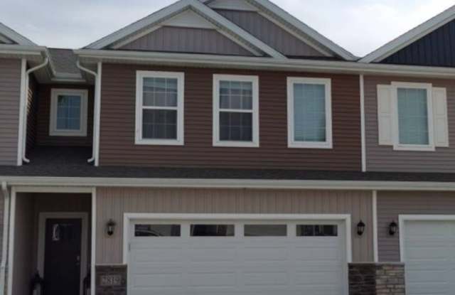 Ankeny Townhome!!! Amenities included!! On slab!! photos photos