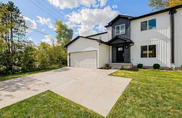 23317 Middlebelt Road Gallery 4
