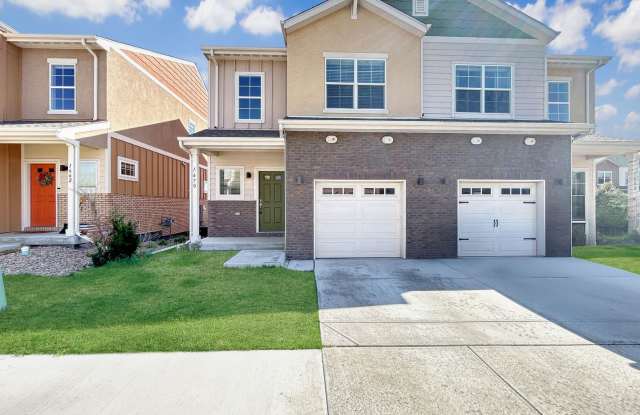 $0 DEPOSIT OPTION. 3 BED/2BATH END UNIT @ PECOS PLACE TOWNHOMES - 1670 West 52nd Court, Berkley, CO 80221