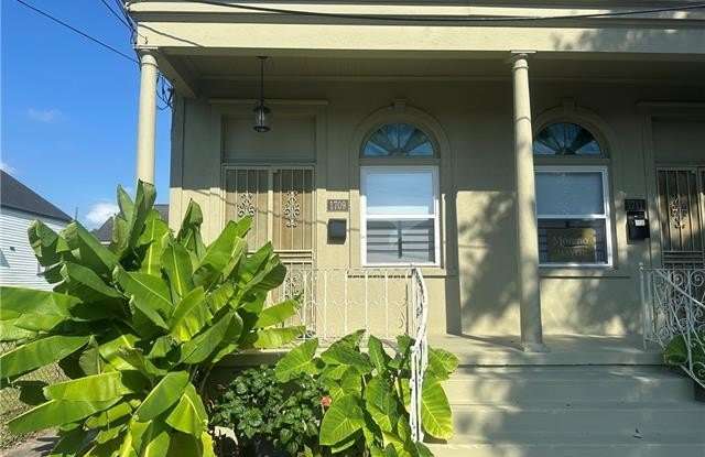 1709 N DORGENOIS Street photos photos