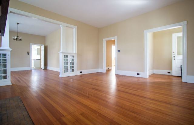 Charming, spacious 4Bd/2Bth SFH in Prestigious Gated Community! - 140 Rock Creek Church Road Northwest, Washington, DC 20011