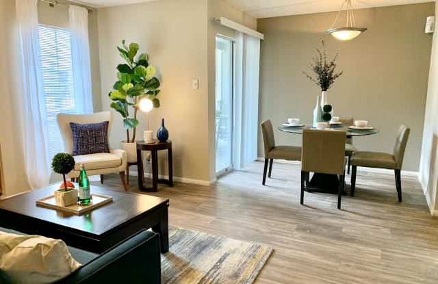 Oak Ridge Apartments Gallery 2