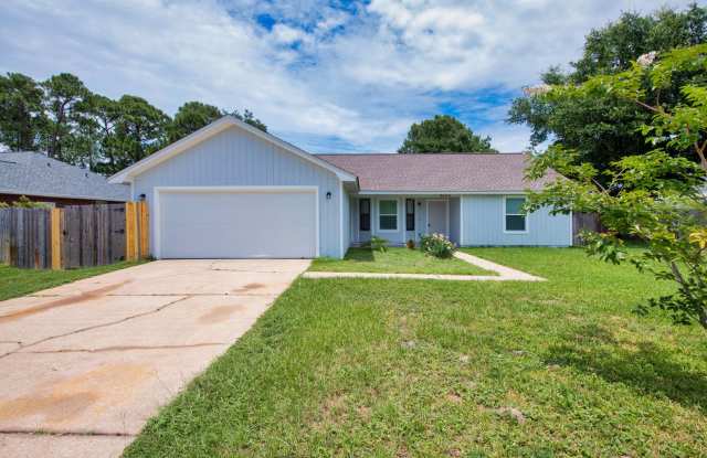 Charming Gulf Breeze Retreat with Open Floor Plan & Fenced Backyard photos photos