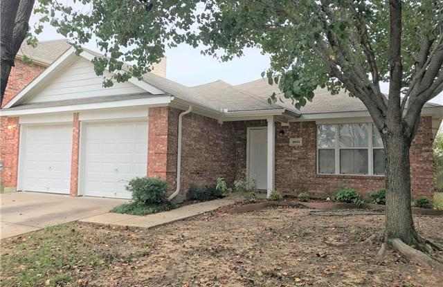 2831 Grandview Drive - 2831 Grandview Drive, Grand Prairie, TX 75052