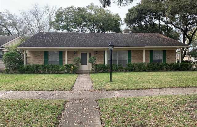 9602 S Petersham Drive - 9602 South Petersham Drive, Houston, TX 77031