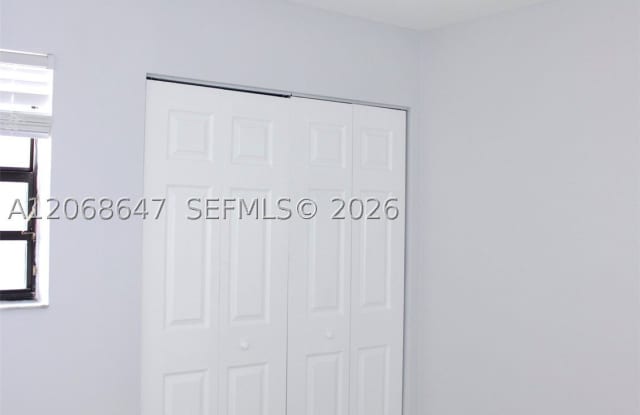 2728 W 74th St Gallery 3