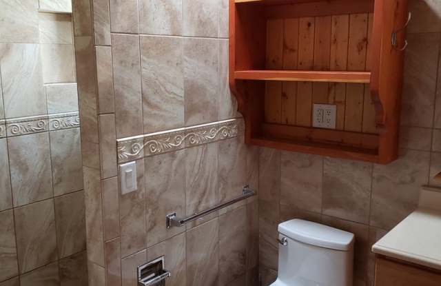 1016 West 14th Street photos photos