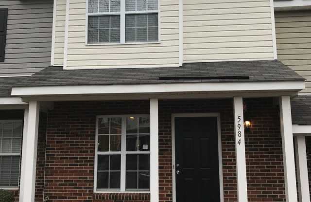 Great Neighborhood with Community Pool! - 5984 Cougar Lane, Charlotte, NC 28269