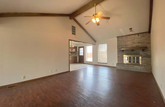 Tucked Away in Central Edmond! photos photos