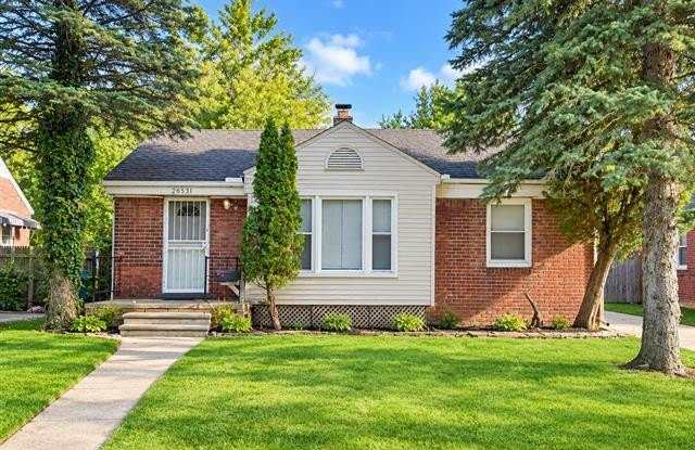 26531 Sunningdale Drive Gallery 1
