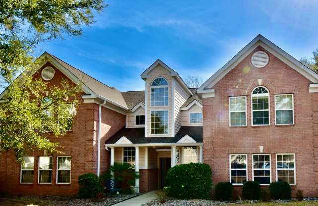Gorgeous 3 Bed/2 Bath Fully Furnished Condo in the Heart of Murrells Inlet Available 9/13/24 Gallery 4