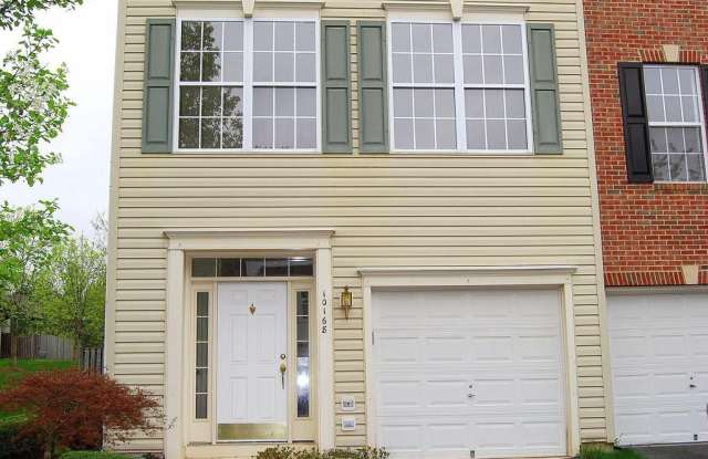 10168 PALE ROSE LOOP - 10168 Pale Rose Loop, Linton Hall, VA 20136