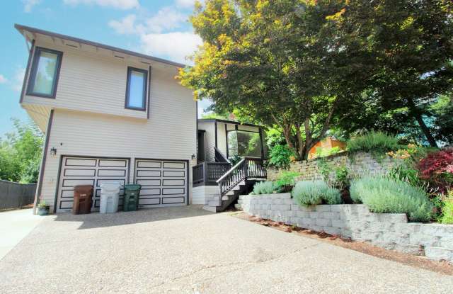 Fabulous, Updated 3 Bedroom Happy Valley Split-Level Home photos photos