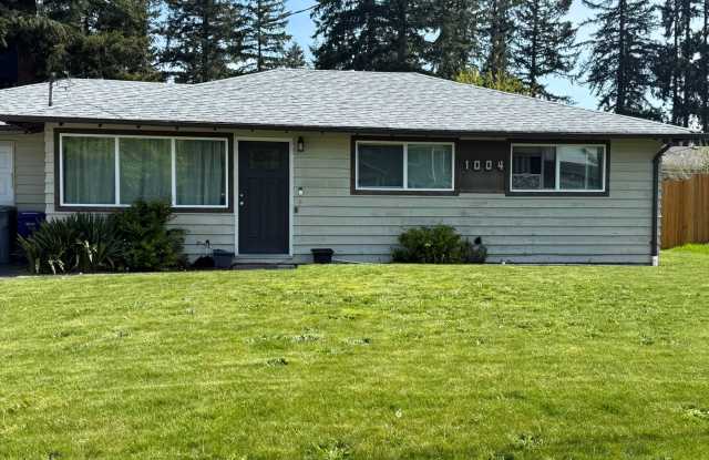 Bellevue Home - 1004 165th Place Northeast, Bellevue, WA 98008