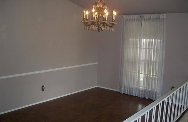 3021 Pinewood Drive Gallery 4