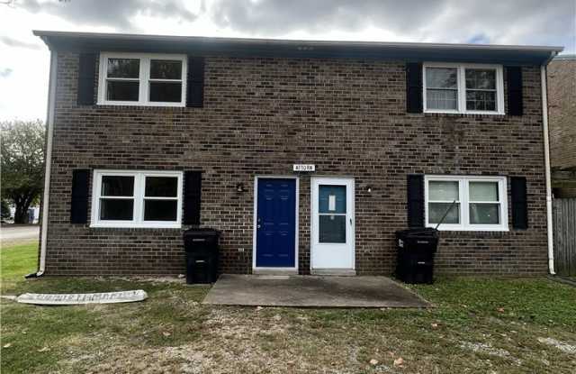 3308 Woodlawn Street unit: B photos photos