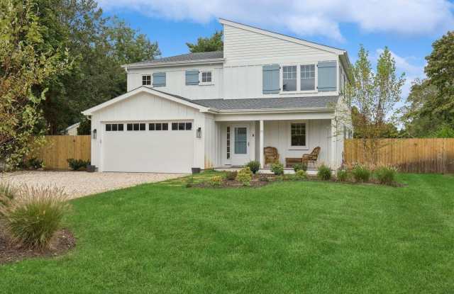 21 West End Avenue - 21 West End Avenue, East Quogue, NY 11942