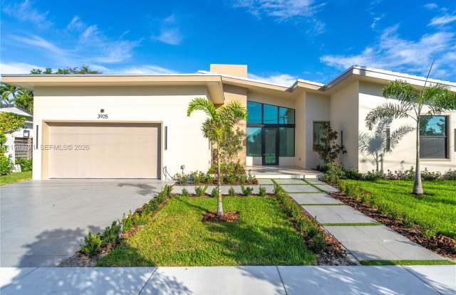 3905 Southwest 5th Street photos photos