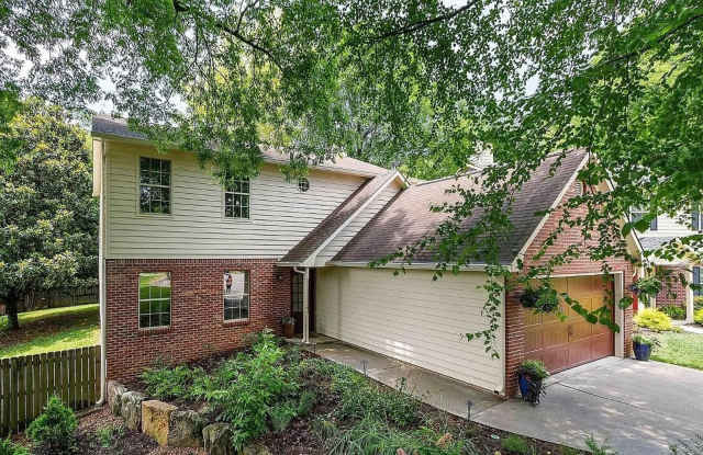 4 Bedroom Home In Knoxville - 1101 Night Cap Lane, Knox County, TN 37919