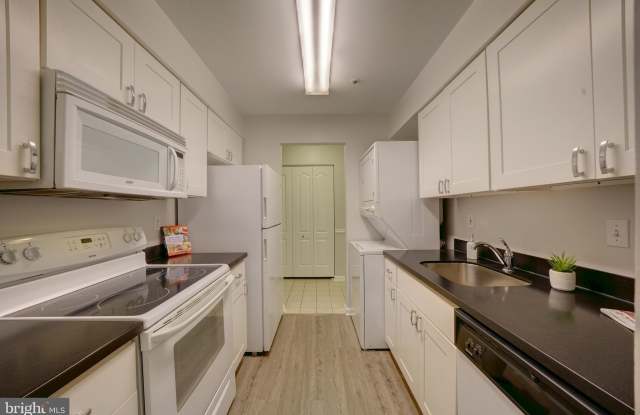 8489 FALLS RUN Road Gallery 1