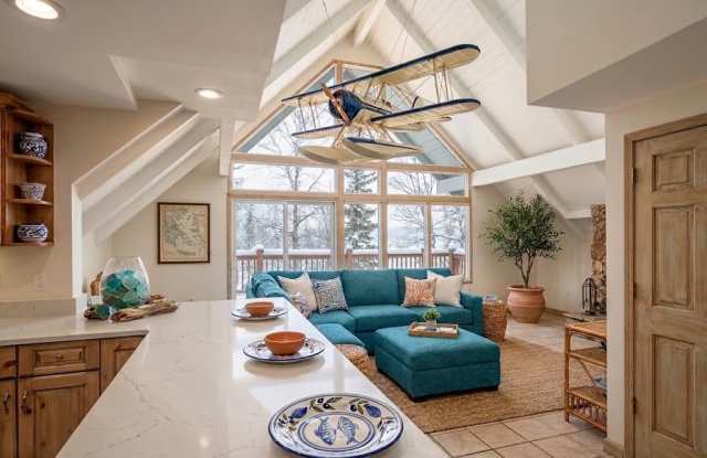 22454 Hilltop Circle Gallery 2