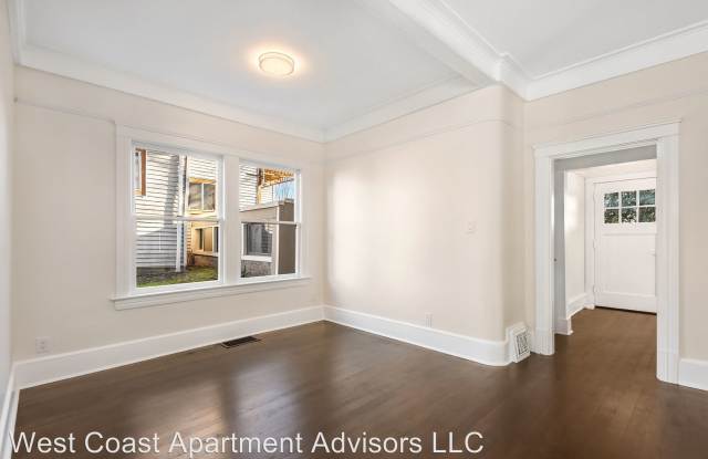 249 NE 50th St - 249 Northeast 50th Street, Seattle, WA 98105