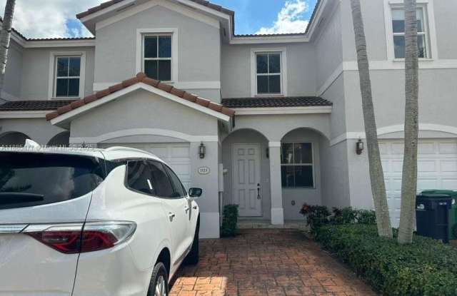 1026 NE 207th Ter photos photos 1026 NE 207th Ter photos photos