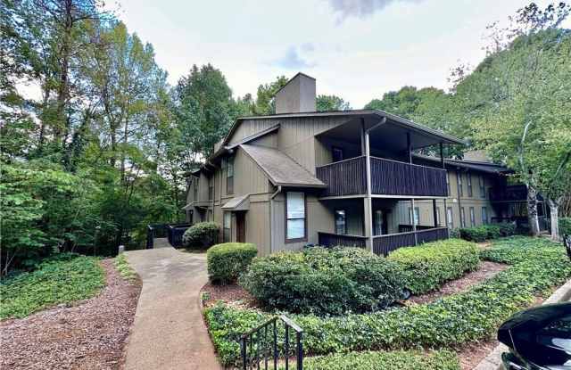 1301 Cumberland Court SE - 1301 Cumberland Court, Cobb County, GA 30080