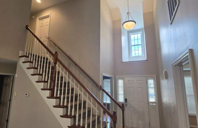 New Listing!! Gallery 3