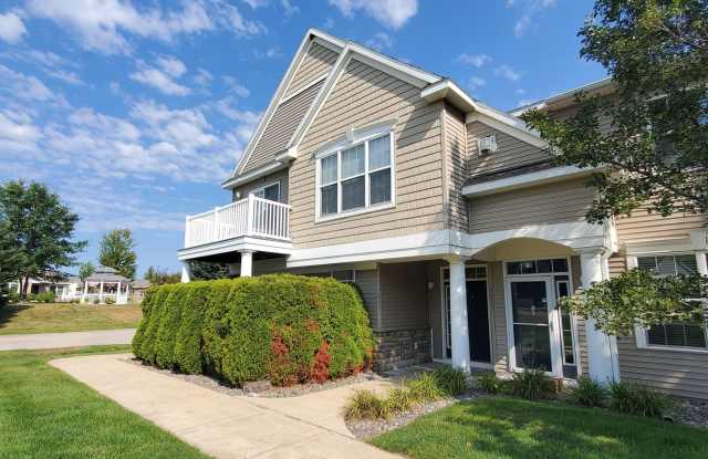 Chelsea Park Charming 2 Bedroom, 2 Bathroom Upper Level End Unit photos photos