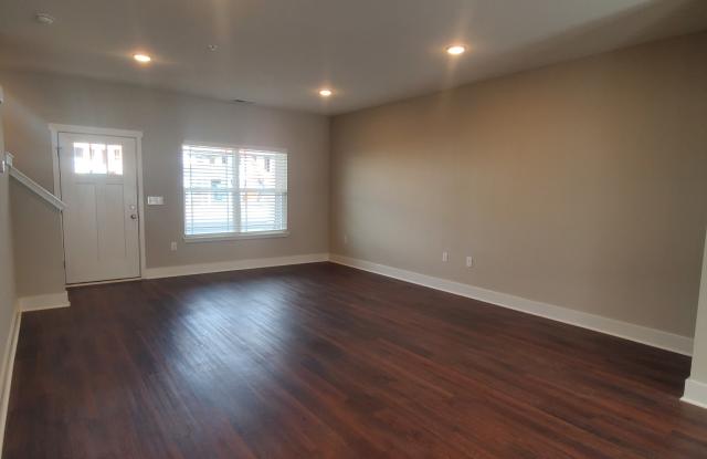 7052 Magnolia Crossings Gallery 3