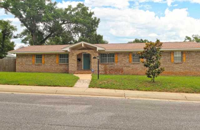 1400 N D St photos photos 1400 N D St photos photos