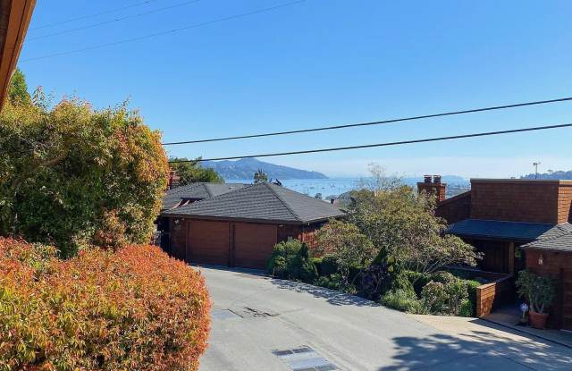 70 Stanford Way - 70 Stanford Way, Sausalito, CA 94965