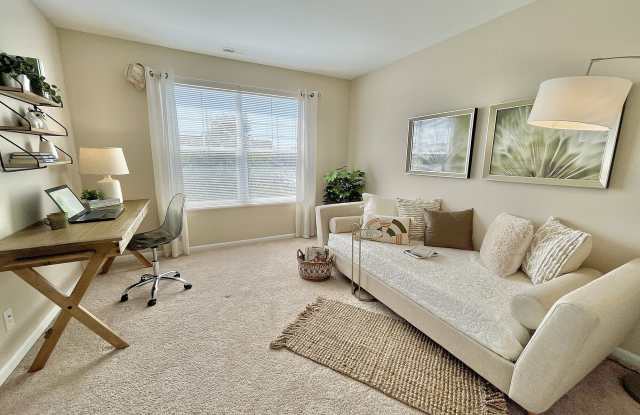Randall Highlands Apartment Homes Gallery 4