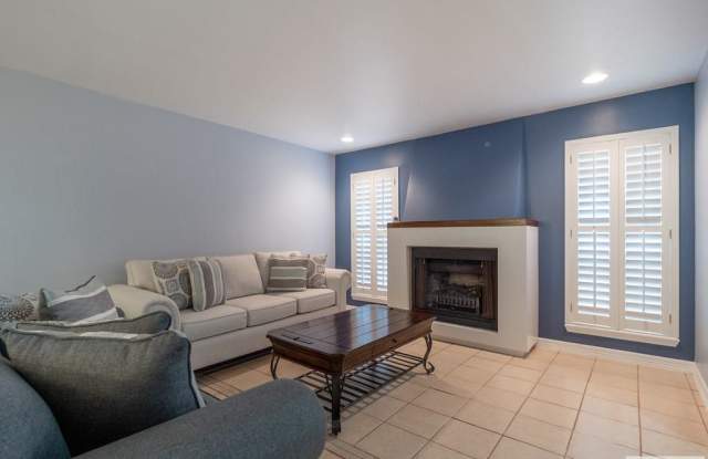 4601 CARMEN AVE. Gallery 2