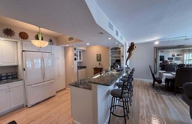 3806 GULF OF MEXICO Drive Gallery 2