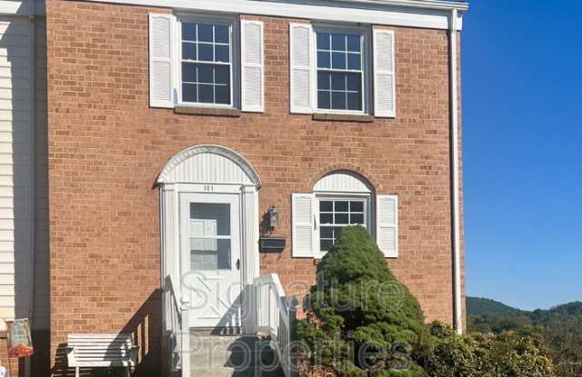 101 Southampton Dr Gallery 1