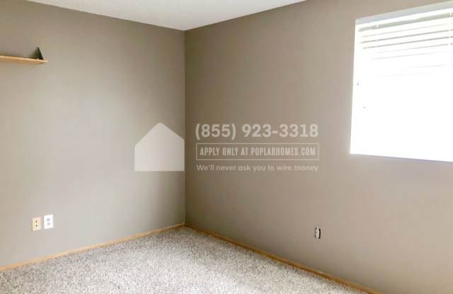 13229 NE 139th Pl - 13229 Northeast 139th Place, Kirkland, WA 98034