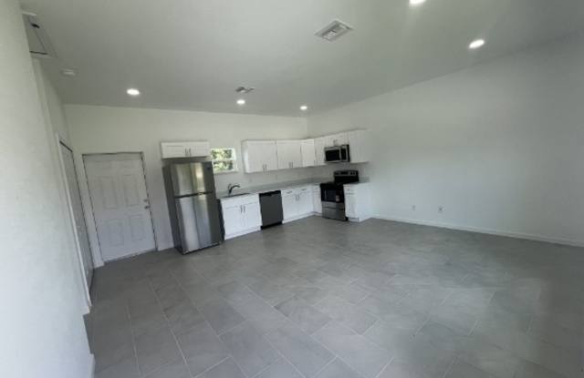 ONE OF A KIND! BRAND NEW 1 Bedroom-1 Bath Gallery 4