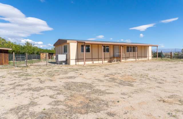 Newly Refreshened 3 Bed, 2 Bath manufactured home on Half Acre. Gallery 3