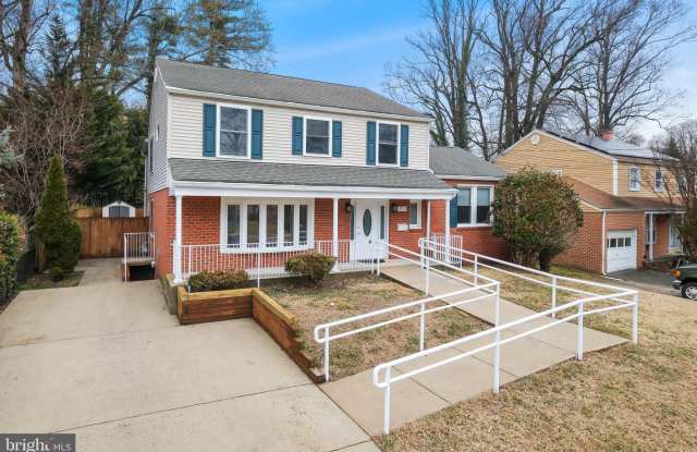 711 LAMBERTON Drive Gallery 2