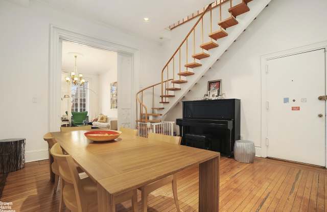 20 West 16th Street Gallery 4